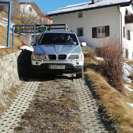 In Ruhiger Lage Am Waldrand Navis